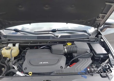 2017 Chrysler Pacifica Touring-L z USA, uszkodzony, nr VIN 2C4RC1BG9HR613024